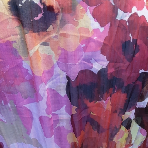 V Cristina Sheer Poly Beaded Flower Tunic LG - Picture 4 of 9